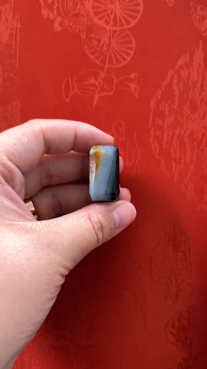 未镶嵌和田玉挂件新疆料青花三色印章（可打孔）