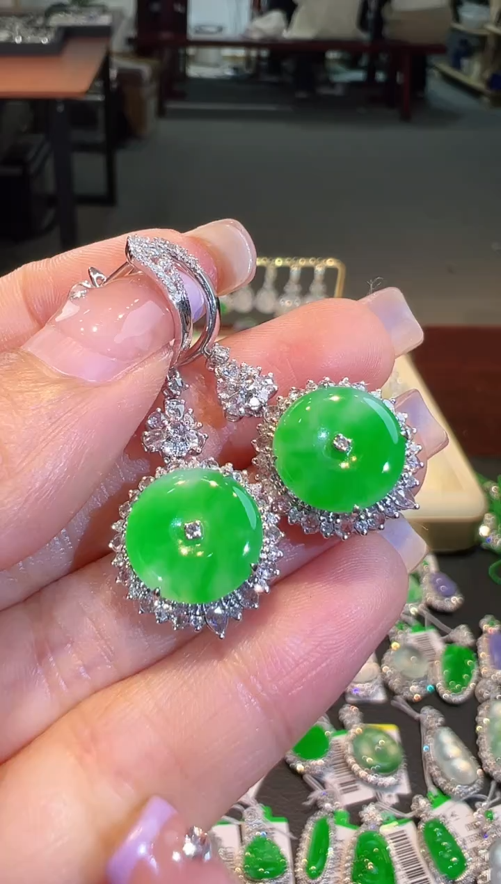 【闪购商品】翡翠耳饰18K金镶嵌翡翠