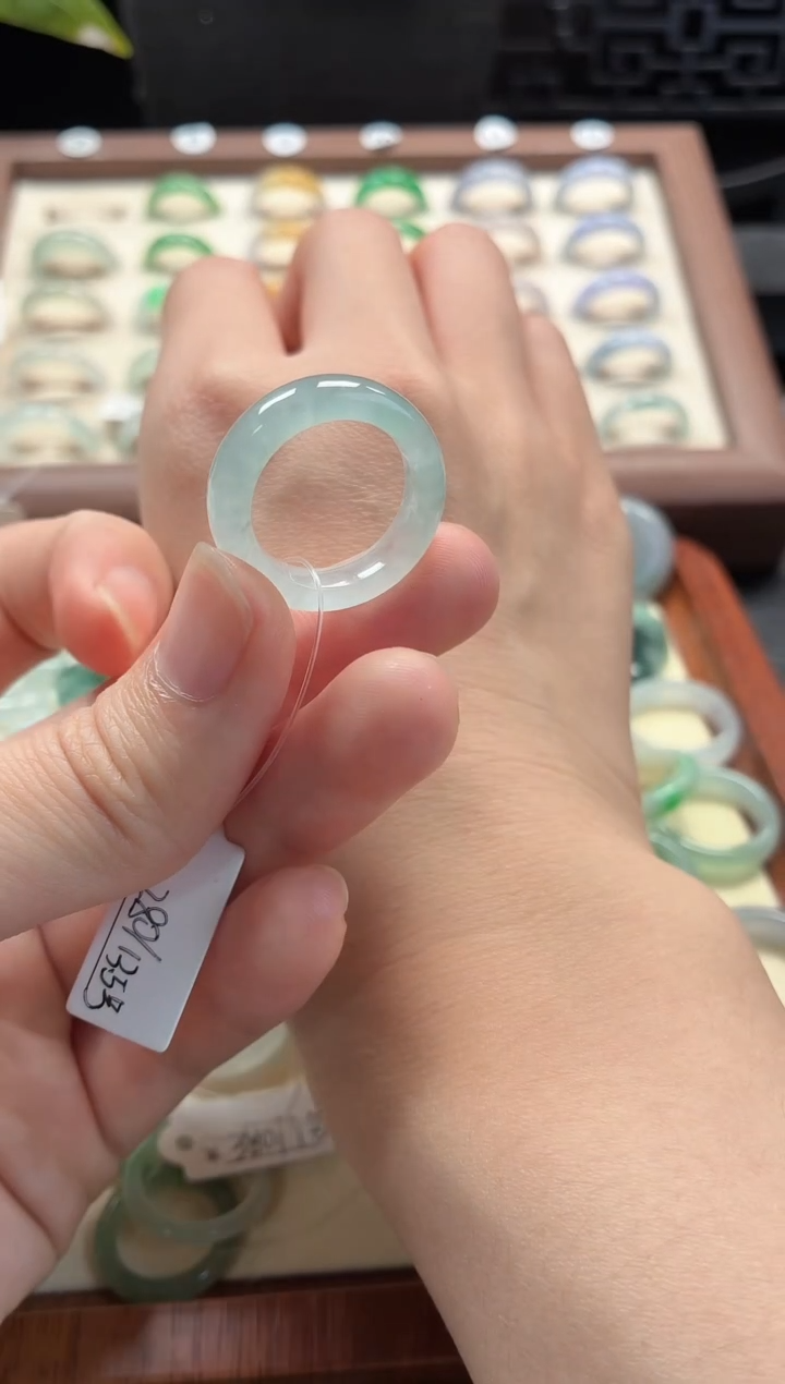 未镶嵌定制翡翠C***-圈口13.5号  48小时鉴赏期