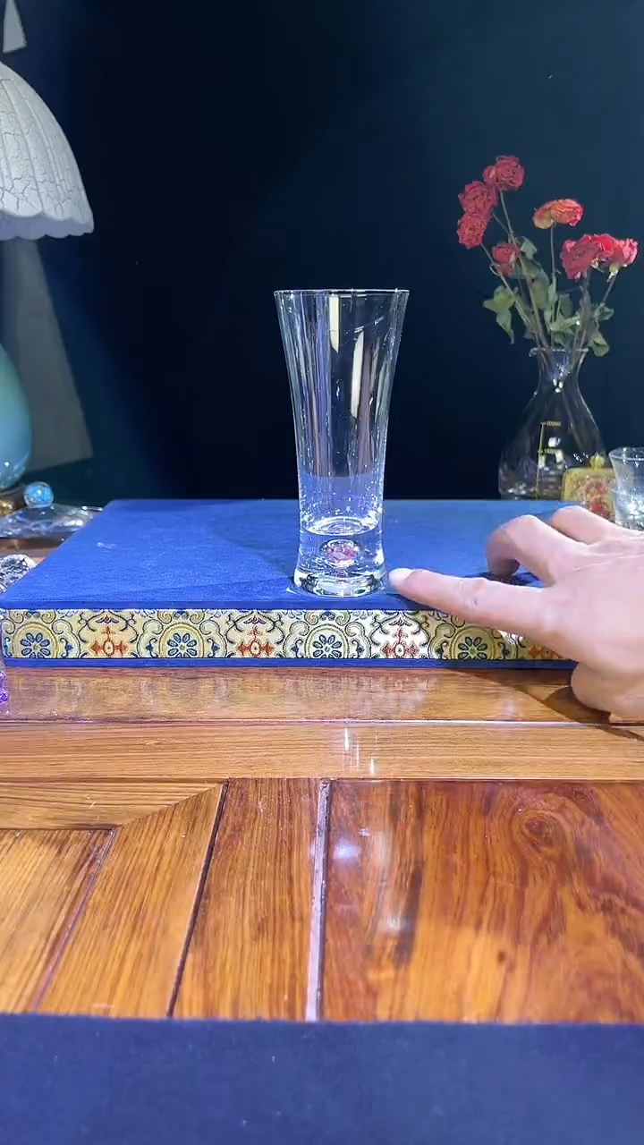 拍一发二碧玺水晶绿茶杯