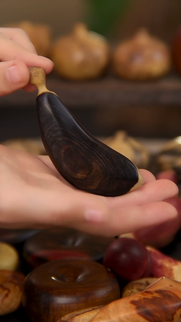 【闪购商品】木紫光檀俏色香蕉