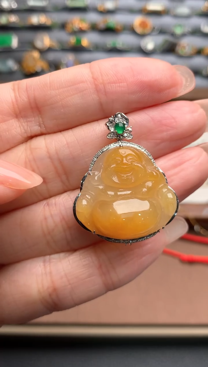 18K金镶嵌挂件翡翠一