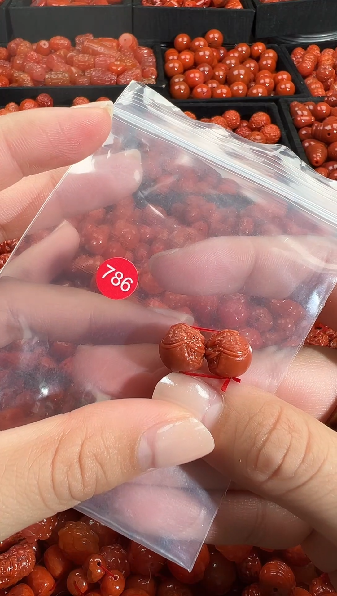 颈饰未镶嵌南红玛瑙1