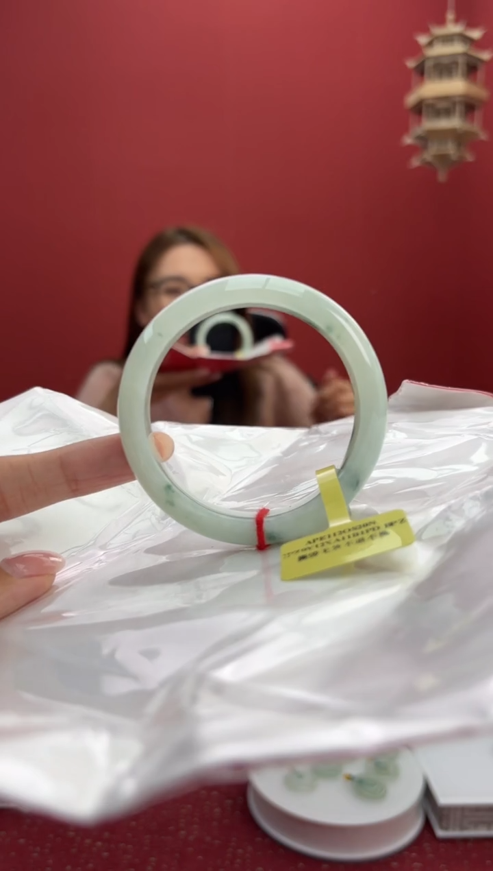 【闪购商品】翡翠手镯未镶嵌3手镯