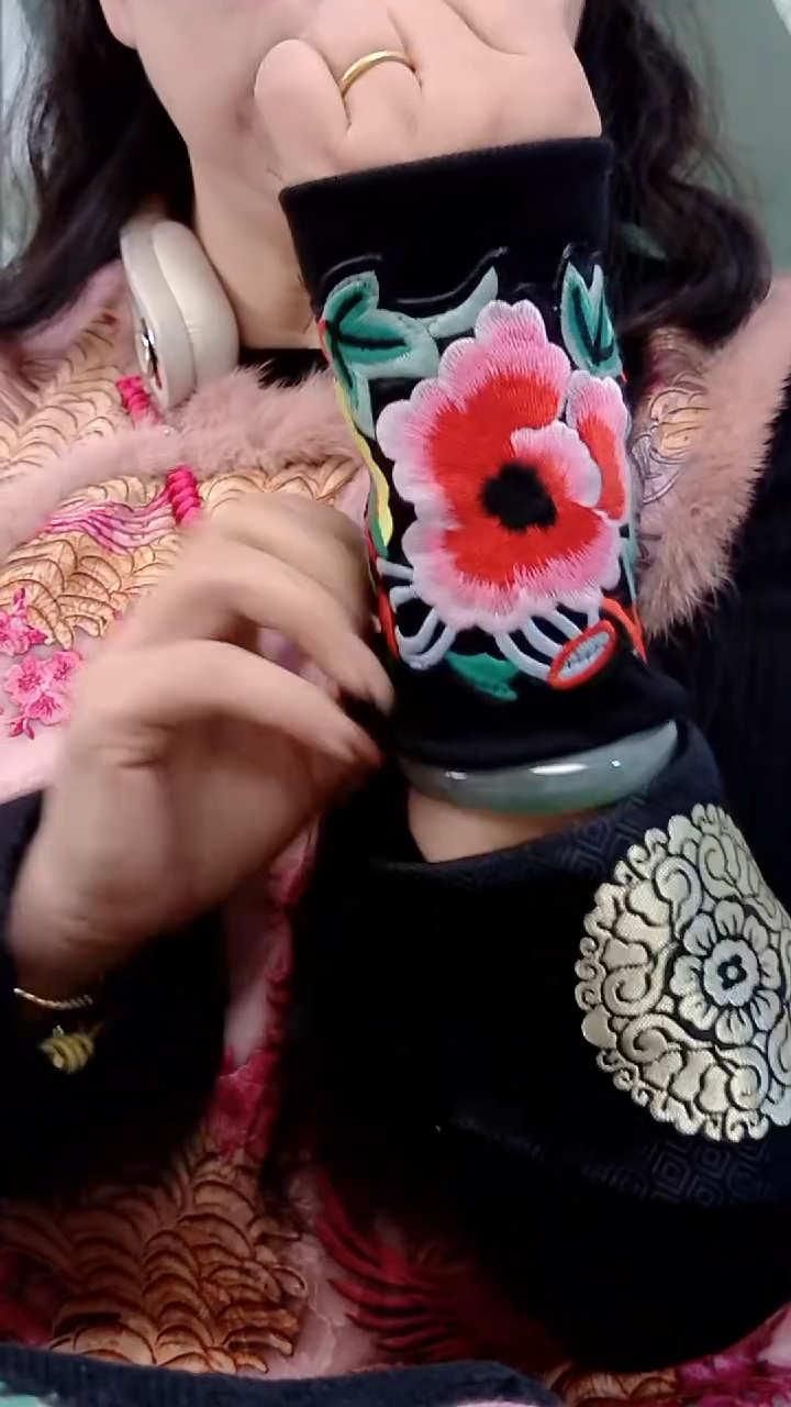 【闪购商品】织绣民族风老绣饰品289