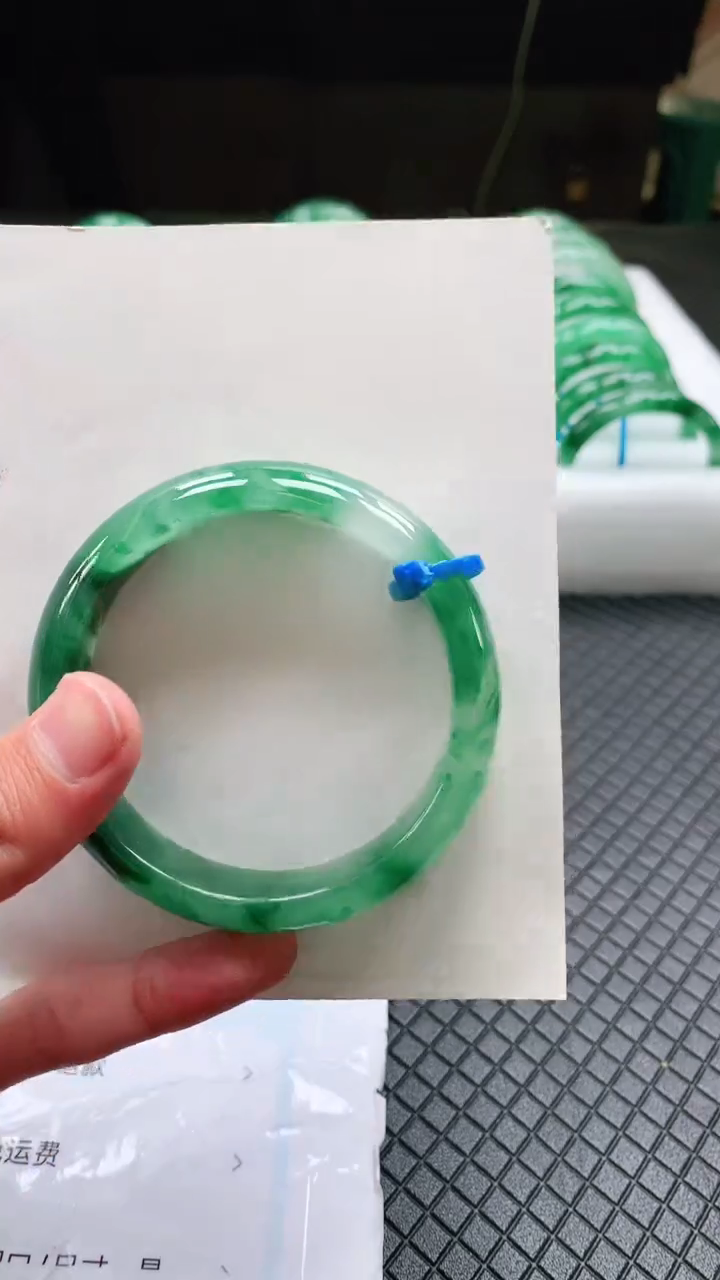 【闪购商品】石英质玉手镯未镶嵌冰飘花手镯