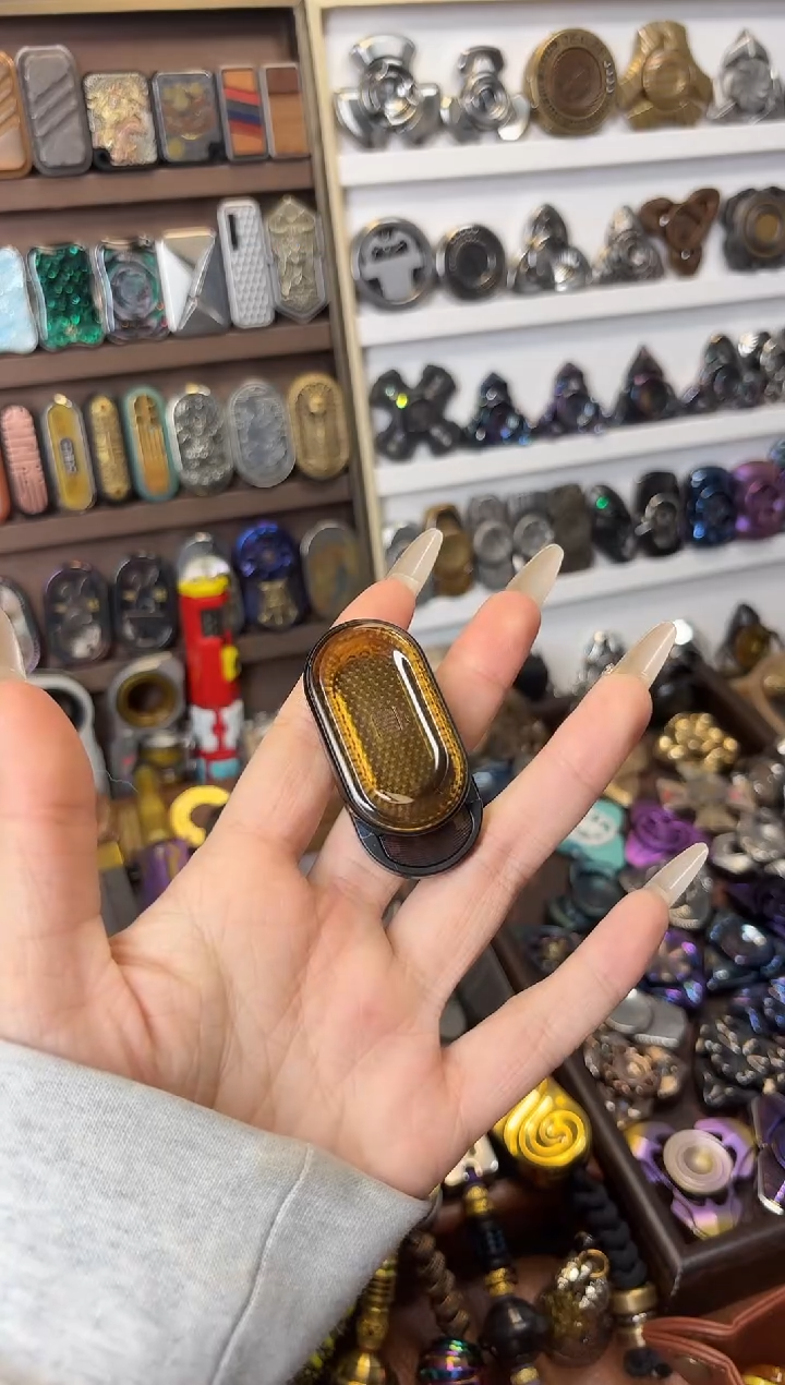 咩咩公主EDC 宝石推牌