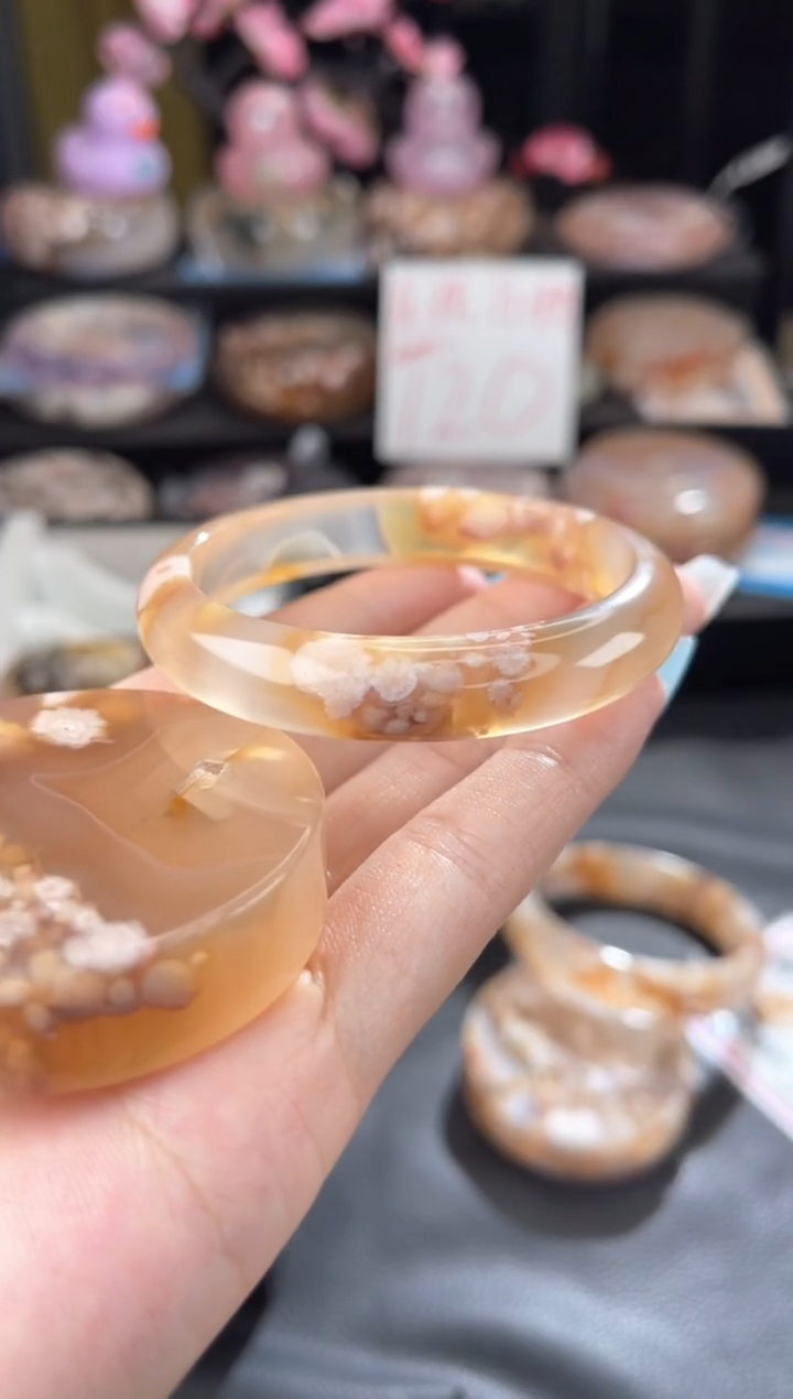 石英质玉手镯未镶嵌51