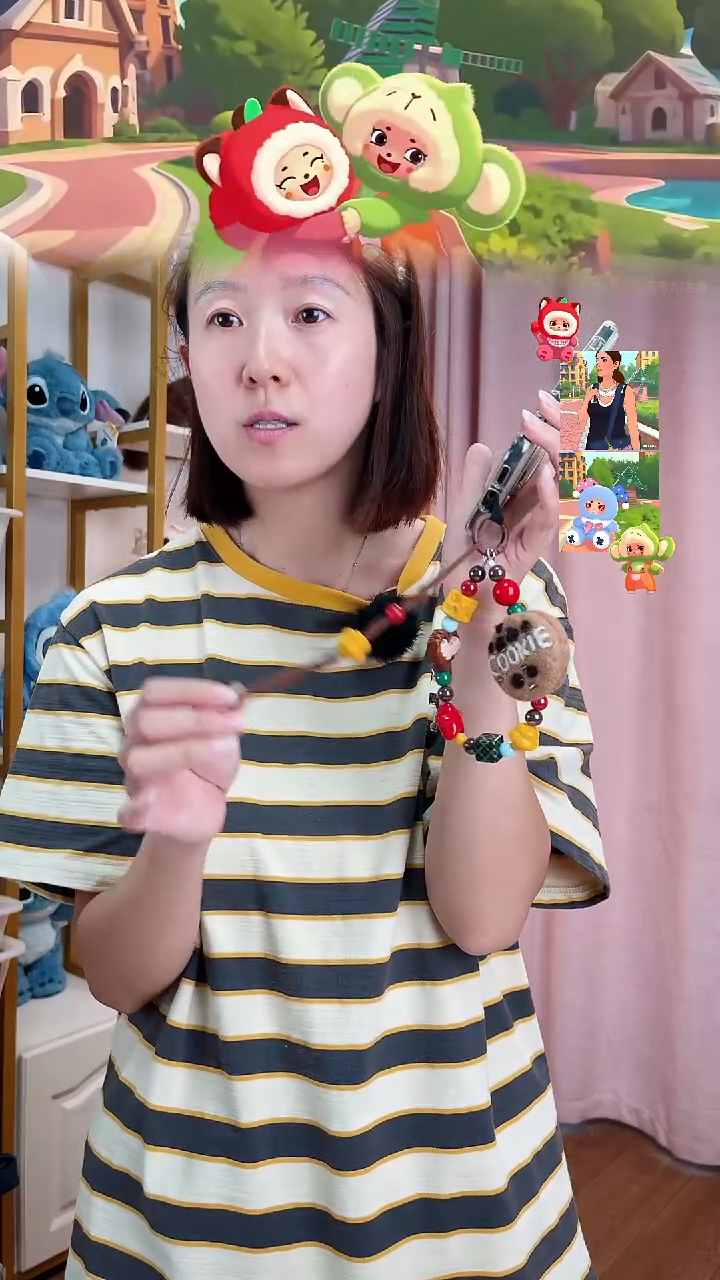 毛绒小饼干手机链