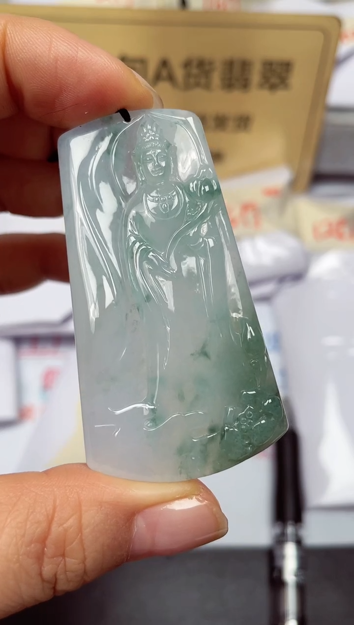 颈饰未镶嵌翡翠天然缅甸翡翠A货