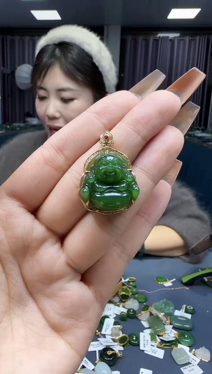 【闪购商品】和田玉挂件18K金镶嵌1