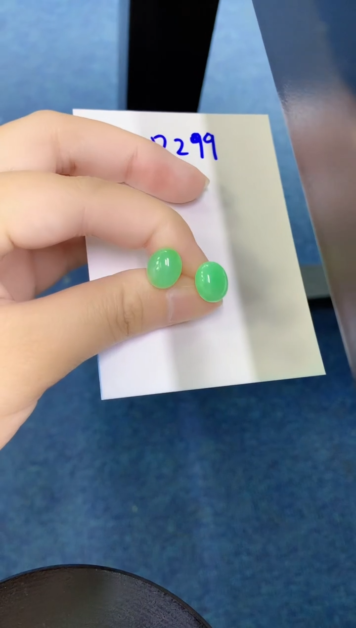 翡翠18K金镶嵌颈饰000000000