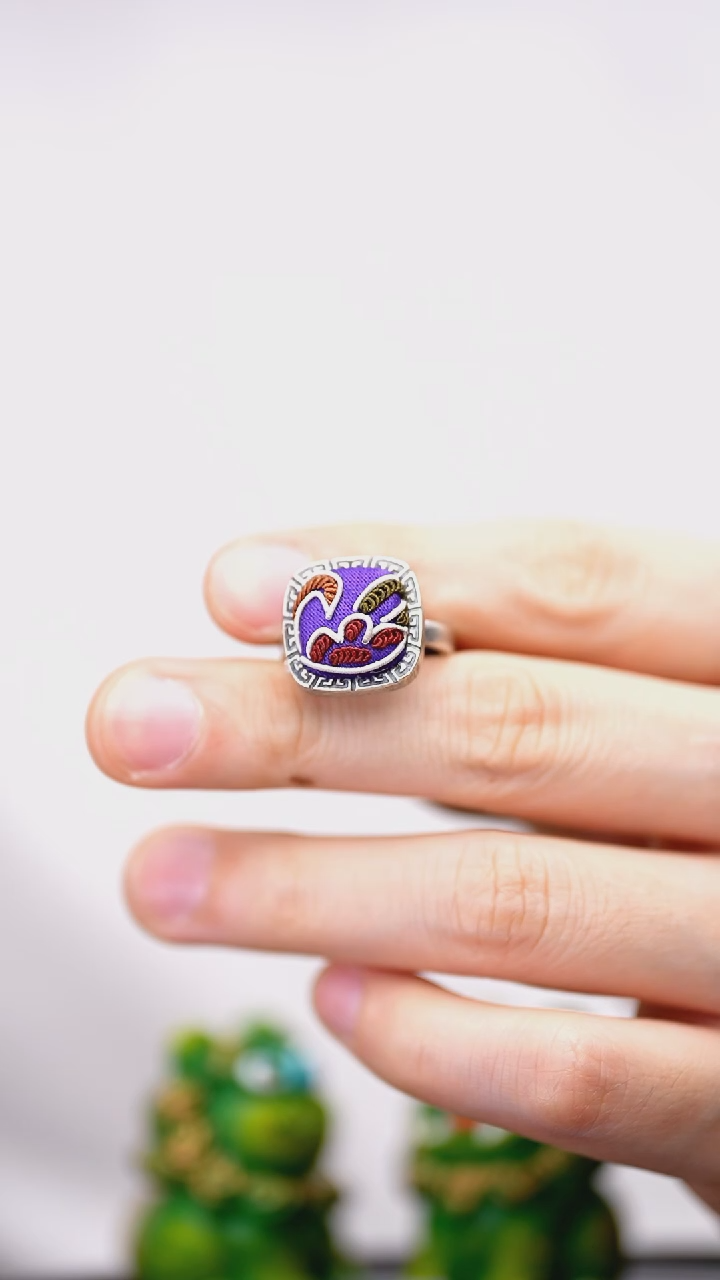 【闪购商品】刺绣黔东南苗族刺绣A574