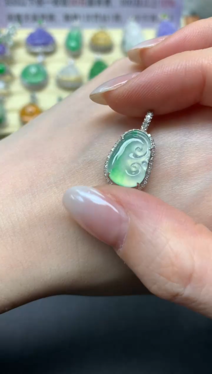 【闪购商品】翡翠吊坠(不含链)18K金镶嵌吊坠|3600+360