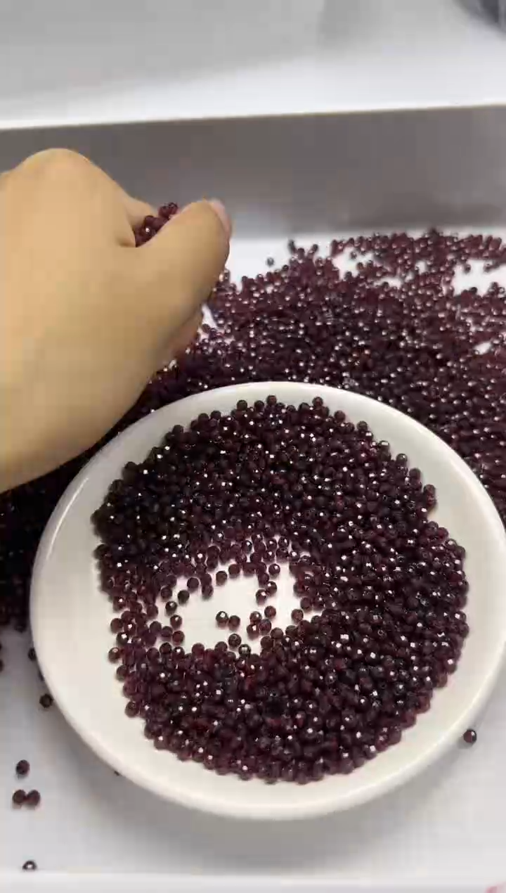 未镶嵌颈饰石榴石 w210石榴石切面3mm*50颗