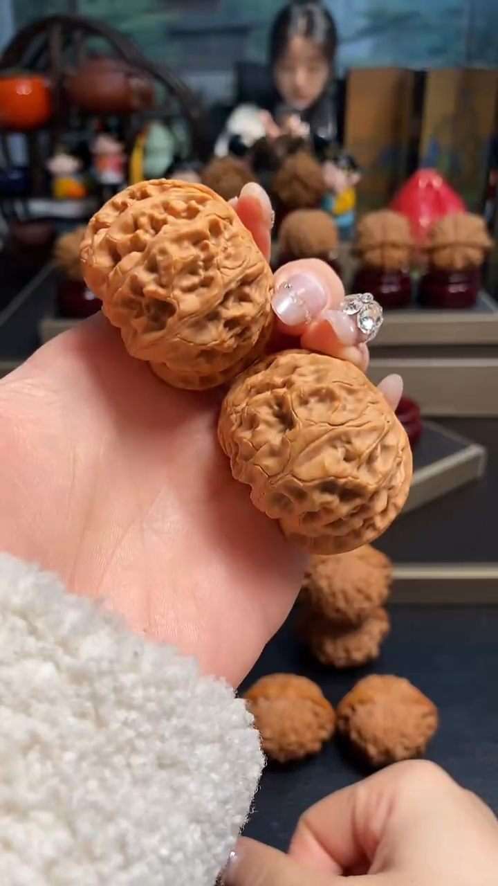 【闪购商品】文玩核桃吊坠K371苹果园44