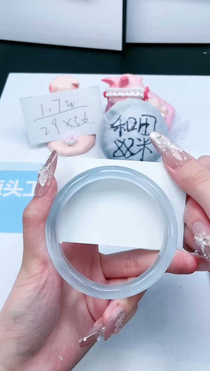 【闪购商品】石英质玉手镯未镶嵌285-64