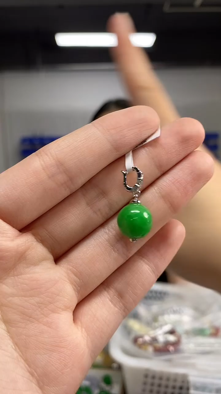 颈饰未镶嵌翡翠闪购链接   多样性发其一颜色微差·