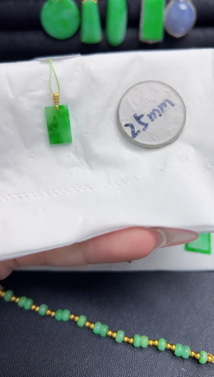 【闪购商品】翡翠颈饰18K金镶嵌Y缅料A货/多样性发货/一件