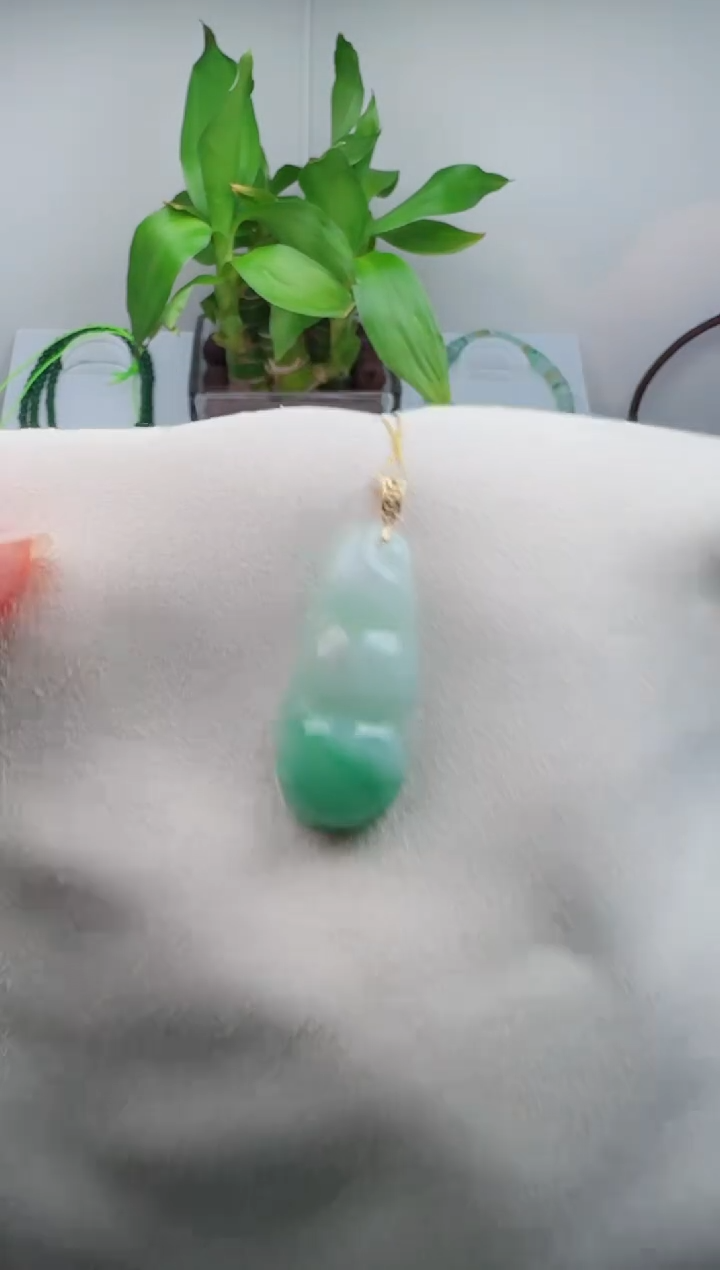 【闪购商品】翡翠吊坠(不含链)18K金镶嵌天然A货翡翠吊坠