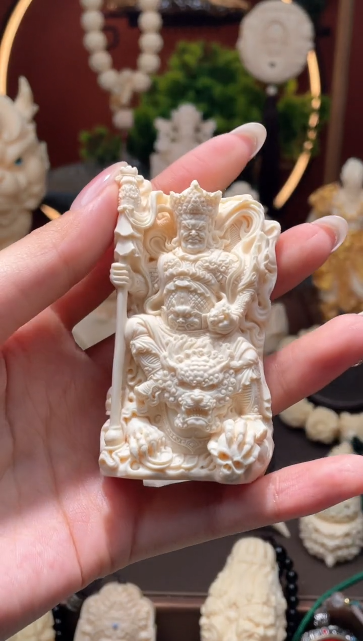 【闪购商品】菩提根/象牙果吊坠【重工版】财宝天王