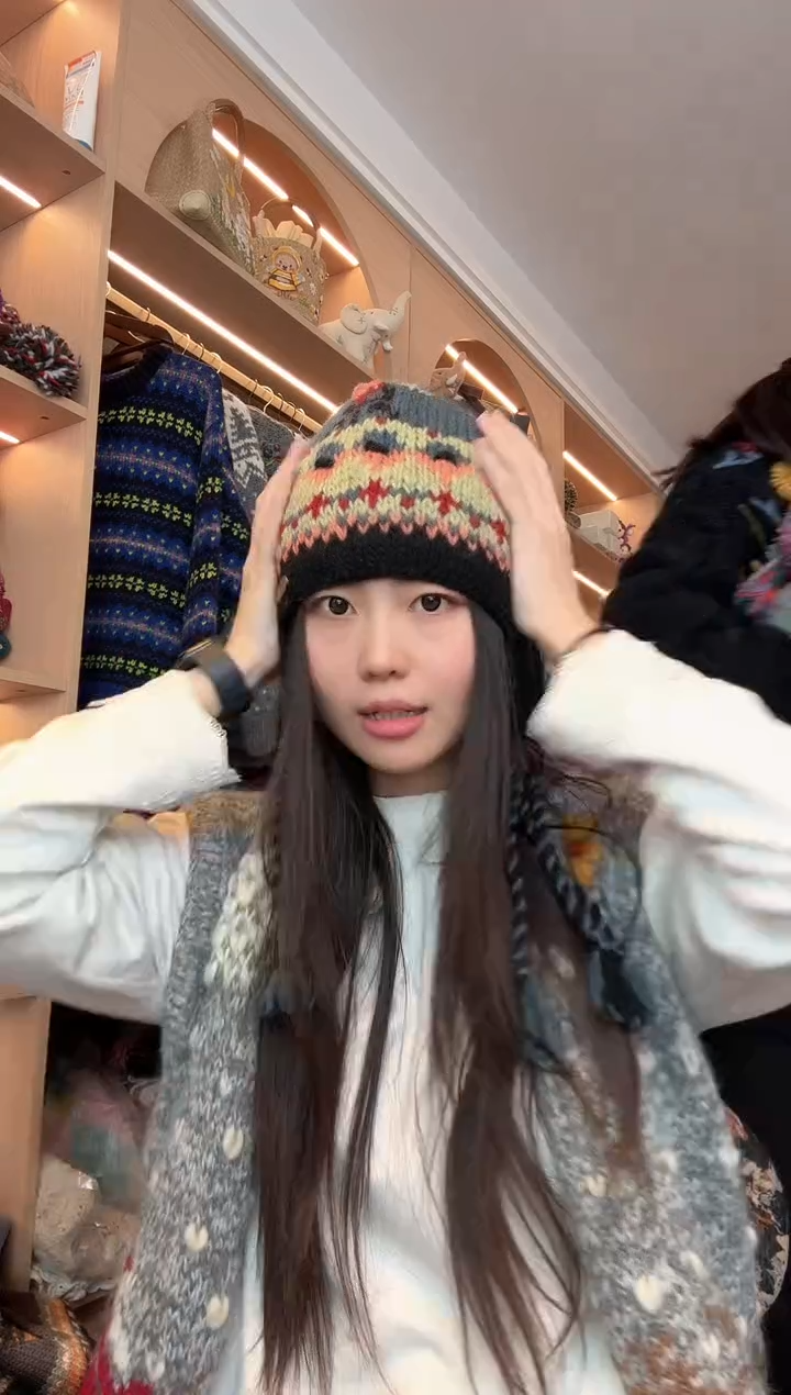 纯棉百羊毛黑边护耳帽