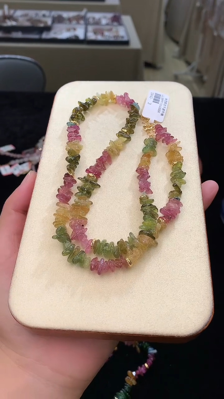 颈饰未镶嵌碧玺独家设计款多样性发其一