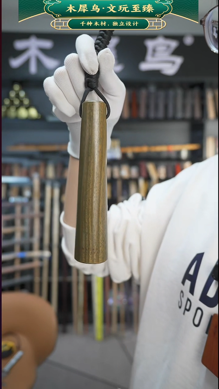 维腊木（绿檀）手作木制雕刻品