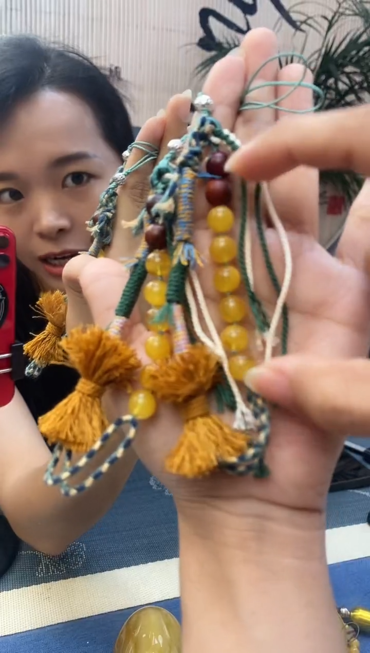 未镶嵌琥珀裸石天然琥珀蜜蜡手机链多样性发一