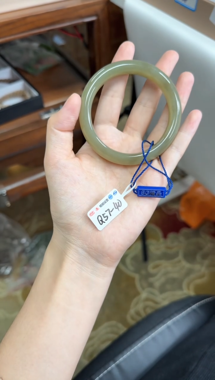 未镶嵌手镯和田玉57