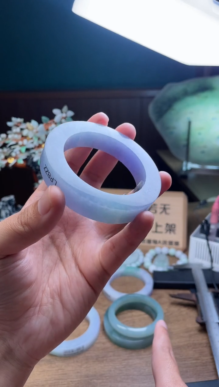 【闪购商品】定制翡翠手镯未镶嵌定制