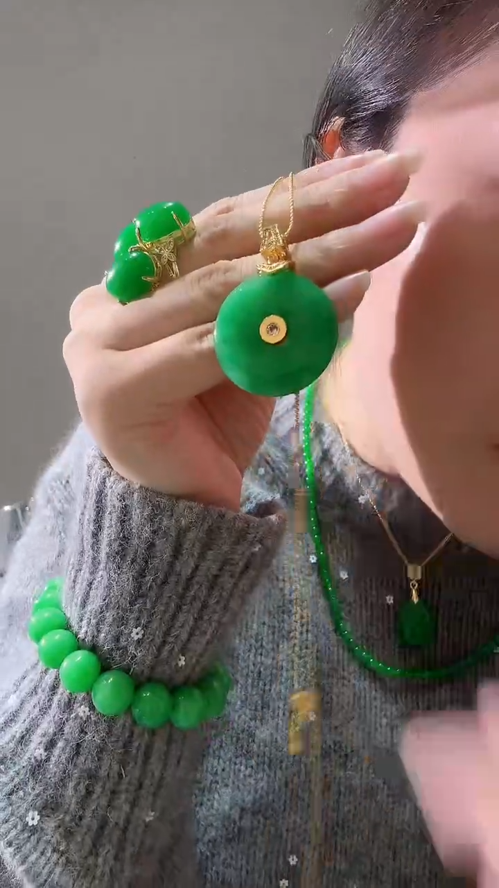 颈饰未镶嵌翡翠平安扣点