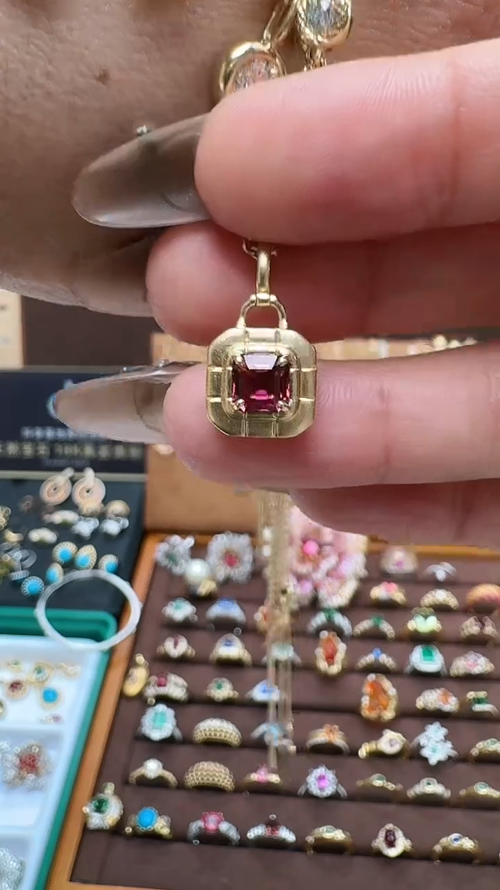 【闪购商品】碧玺吊坠(不含链)18K金镶嵌18K金碧玺吊坠