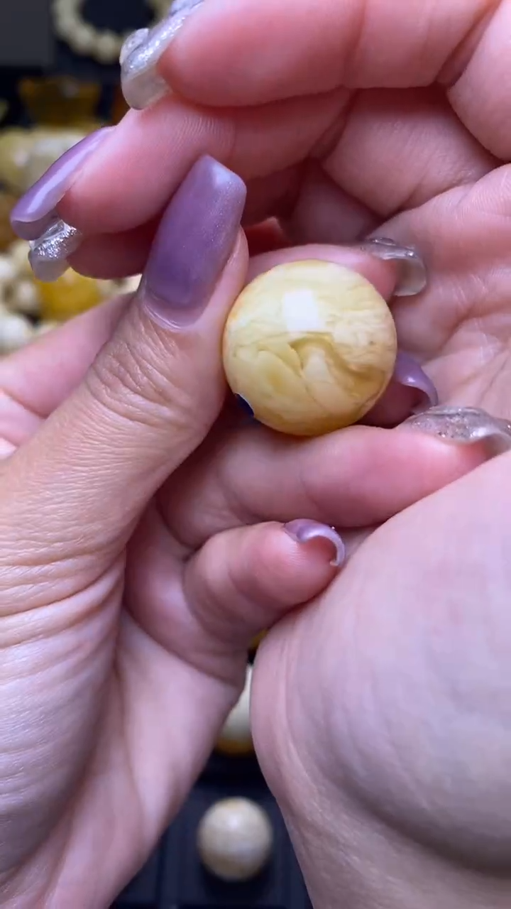 【闪购商品】琥珀裸石未镶嵌葵. 86