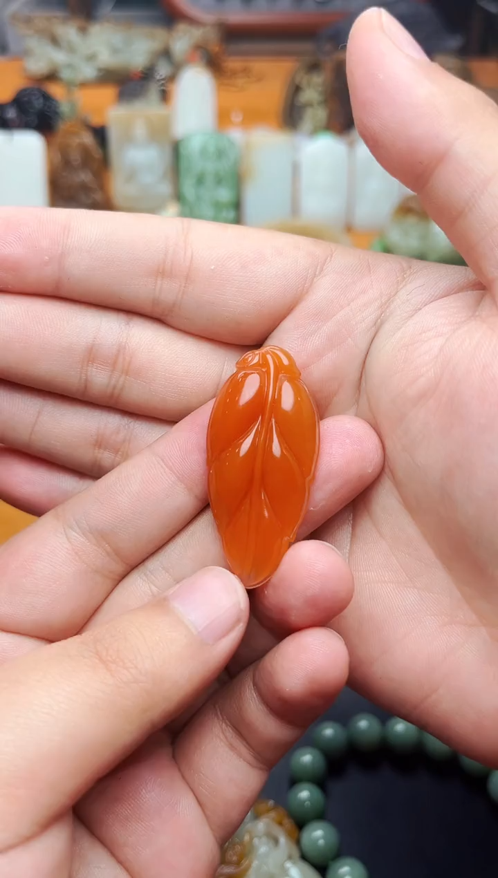 【闪购商品】南红玛瑙颈饰未镶嵌叶子01