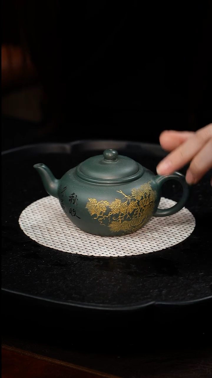 茶壶紫砂蒋工堂 无垢壶106 本绿 180毫升