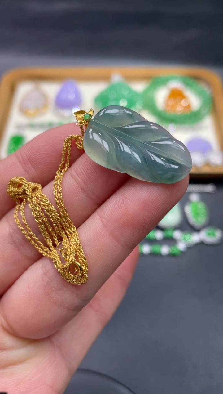 【闪购商品】翡翠颈饰18K金镶嵌2.........