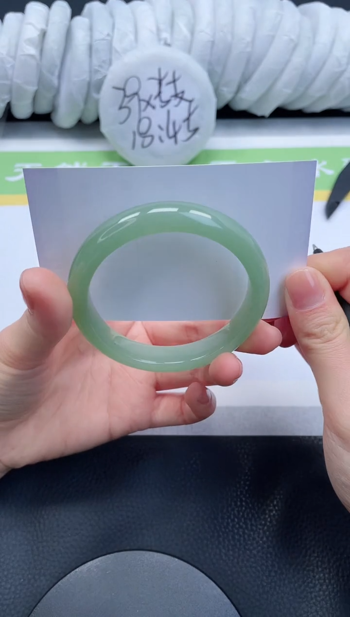 【闪购商品】石英质玉手镯未镶嵌A20-56+