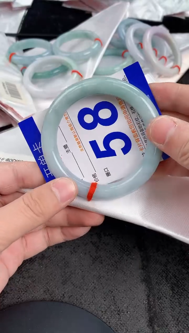 未镶嵌手镯翡翠AAAAAAAAAAAA