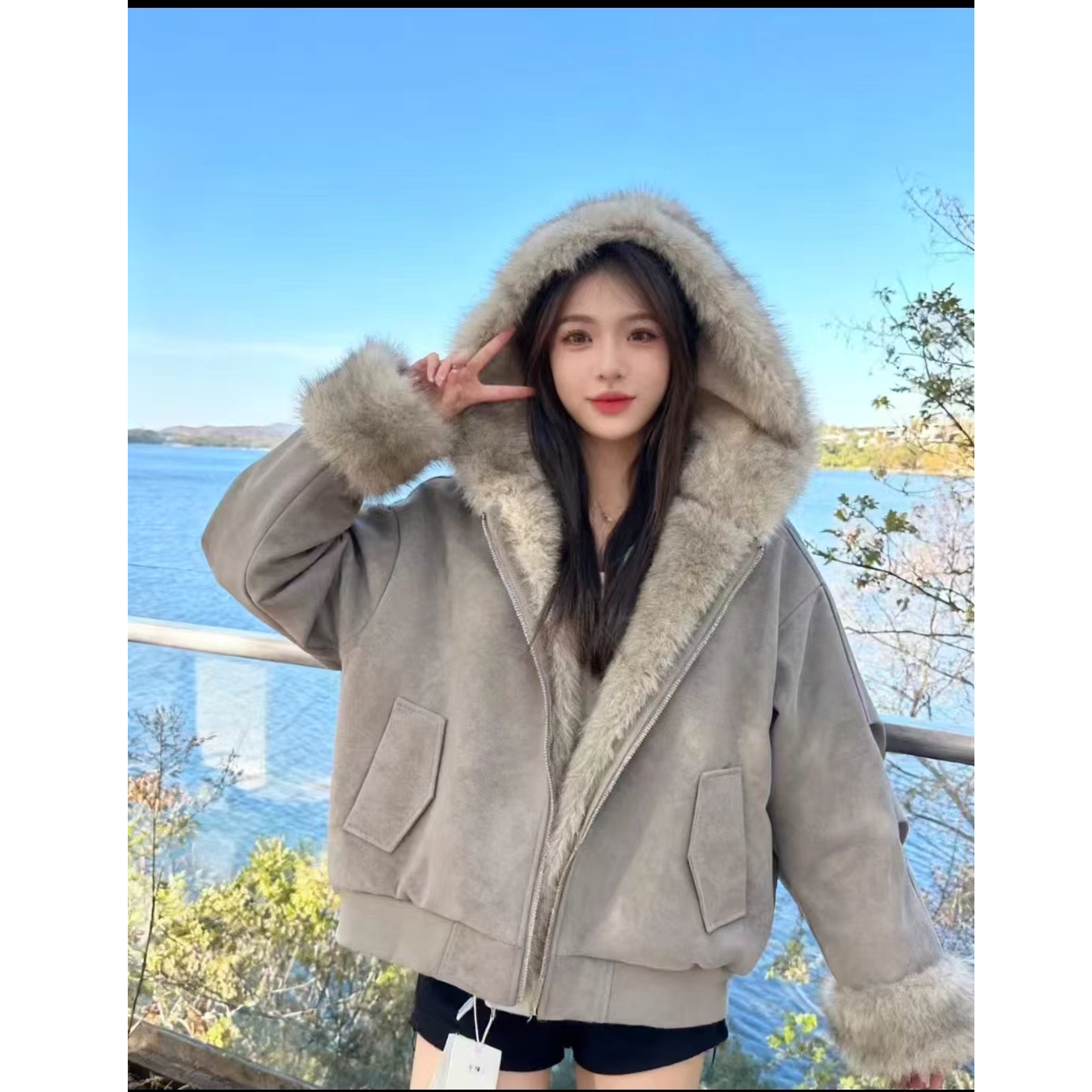 2025年新款冬季加厚毛茸茸连帽坐上掉猫耳朵保暖毛毛外套