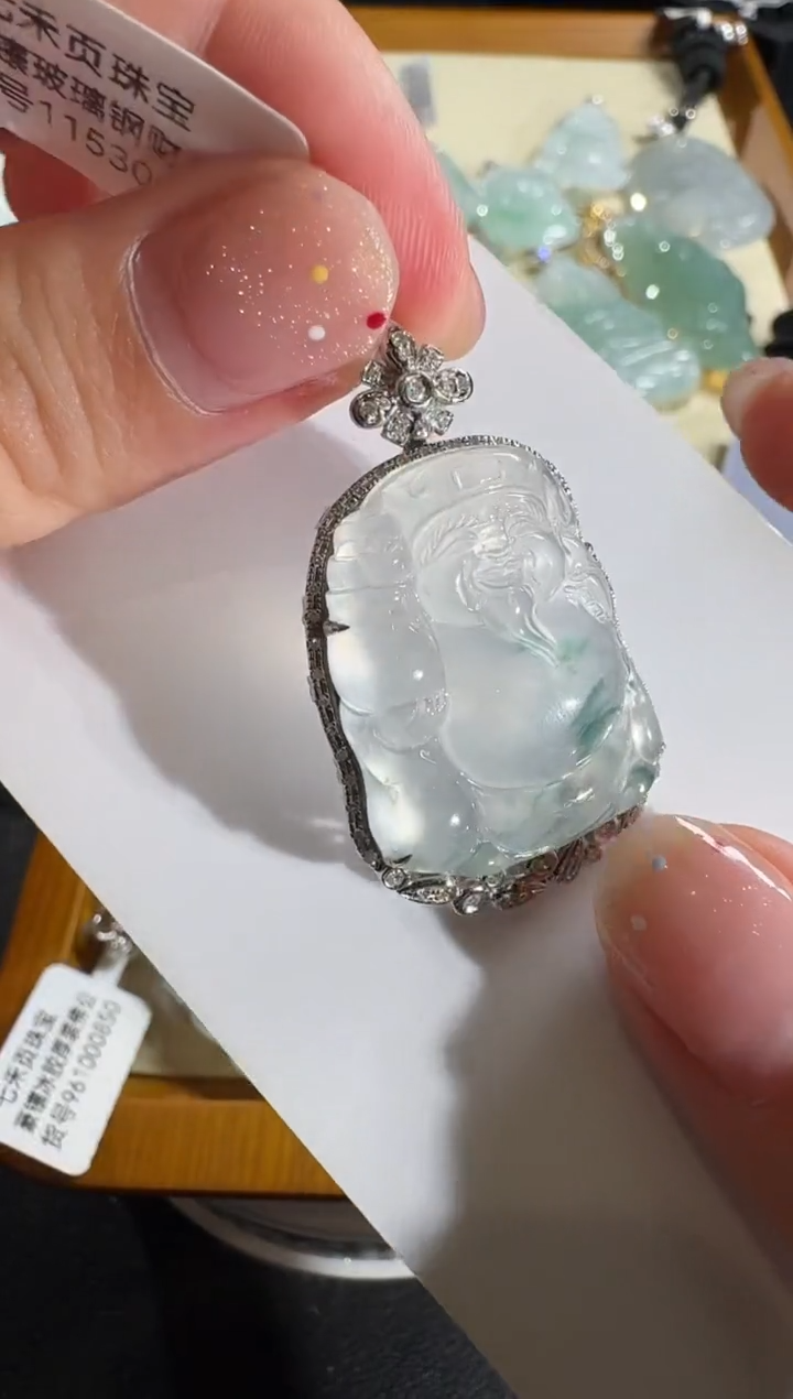 【闪购商品】翡翠吊坠(不含链)18K金镶嵌【源头工厂】钻石镶嵌