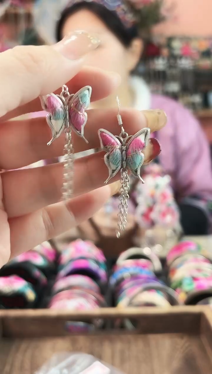 艺枝独秀老绣饰品6