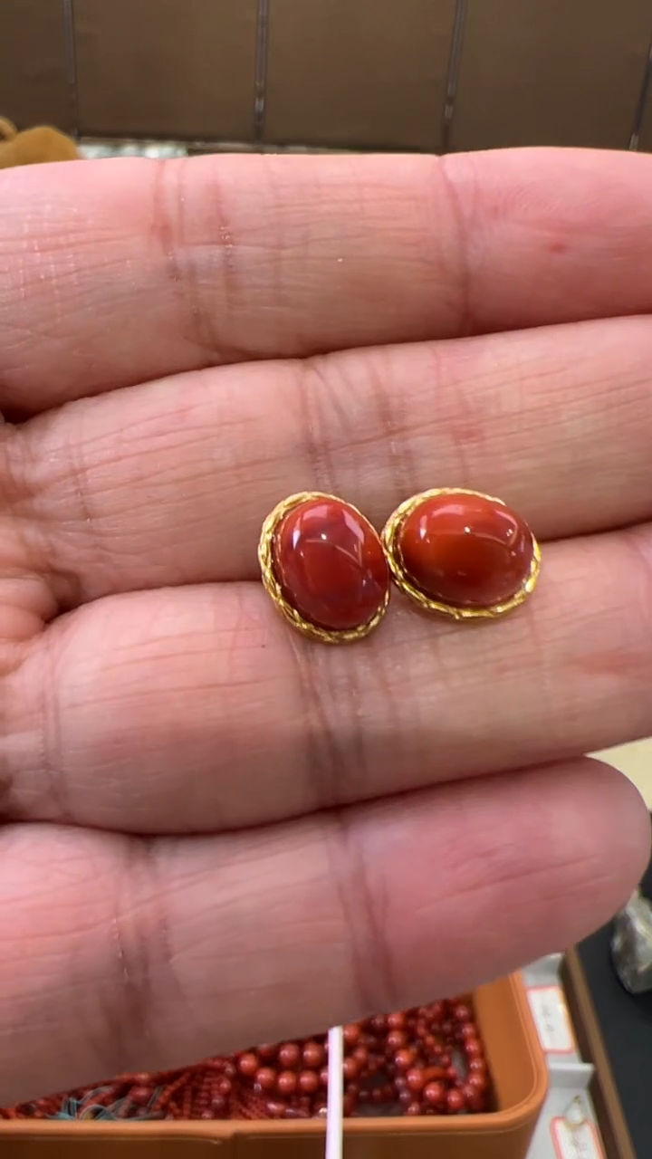 未镶嵌耳钉南红玛瑙热烈