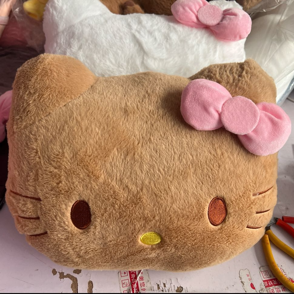 俏皮可爱咖皮Kitty猫猫头抱枕
