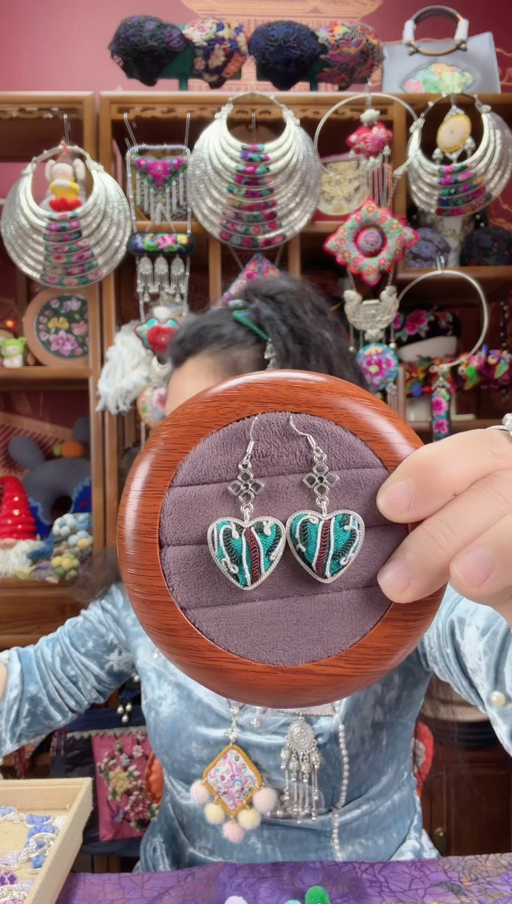 刺绣耳环53甜甜家