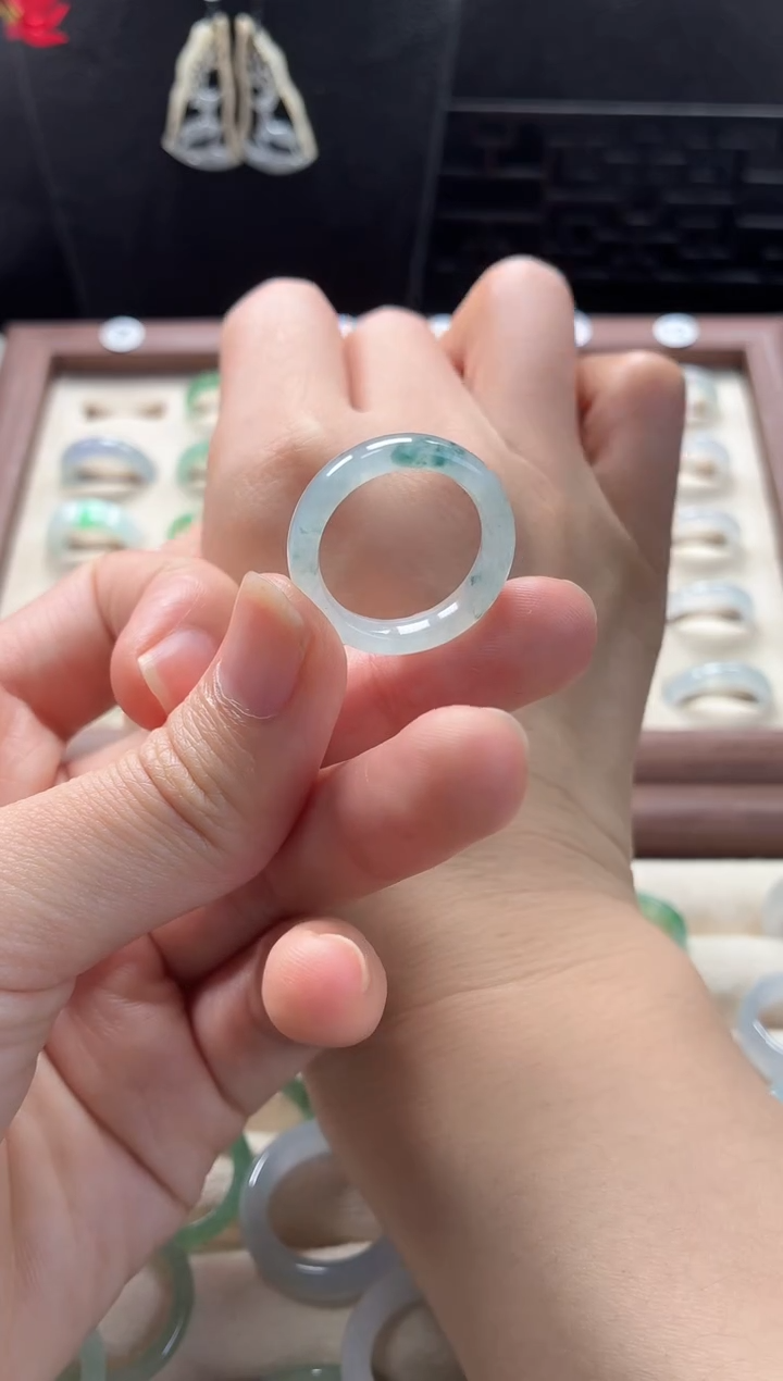 未镶嵌定制翡翠圈口16-17号  买断价格 不退不换