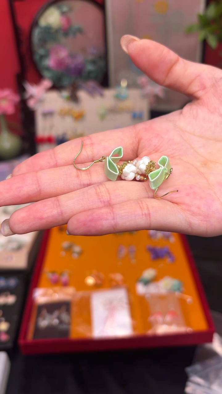 刺绣布*丁非遗手工绒花