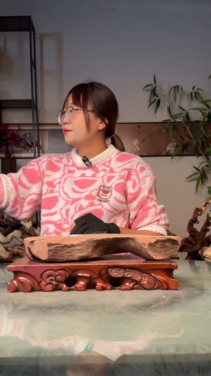 木逍**在金丝红木K321