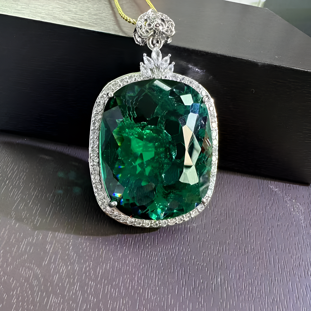   高定— 珍藏版 高端精美气质吊坠（D015）