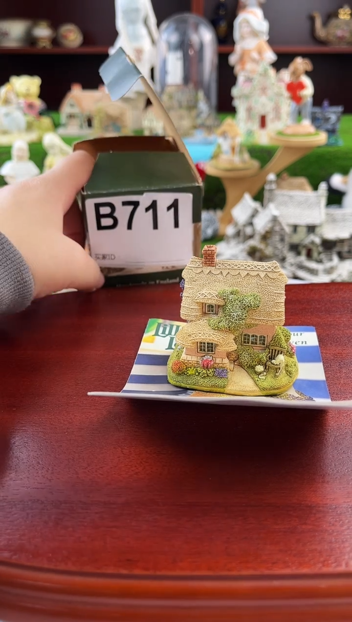 【闪购商品】紫砂茶宠中古小房子